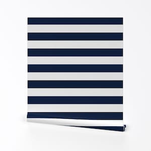 Carta da parati a strisce - Strisce blu navy e bianche per la cameretta dei bambini di Andrea Lauren - Rotolo di carta da parati autoadesiva rimovibile con stampa personalizzata di Spoonflower