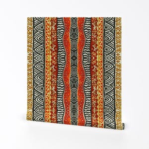 Afrika-Tapete - Afrika inspiriert von Floramoon - Afrika Streifen Rot Individuell bedruckte entfernbare selbstklebende Tapetenrolle von Spoonflower
