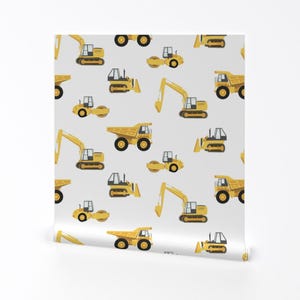 LKW-Tapete - Große Baustellen-Lastwagen in Gelb von Littlepfeildesign- Individuell bedruckte, entfernbare, selbstklebende Tapetenrolle von Spoonflower