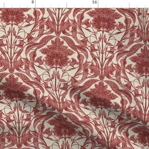 Puede incluir: Un patrón floral rojo y blanco con un diseño repetitivo de flores y hojas estilizadas. El patrón recuerda al estilo Art Nouveau.