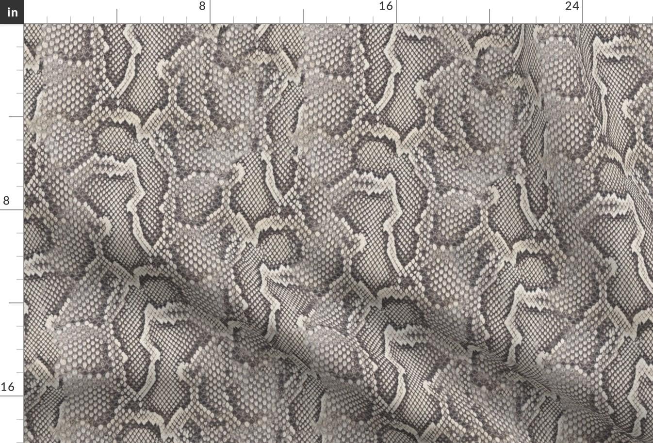 Foulard En Soie 100% Dana Buchman - Motif Serpent Noir - Dimensions 56x26 Pouces - Neuf Avec étiquettes