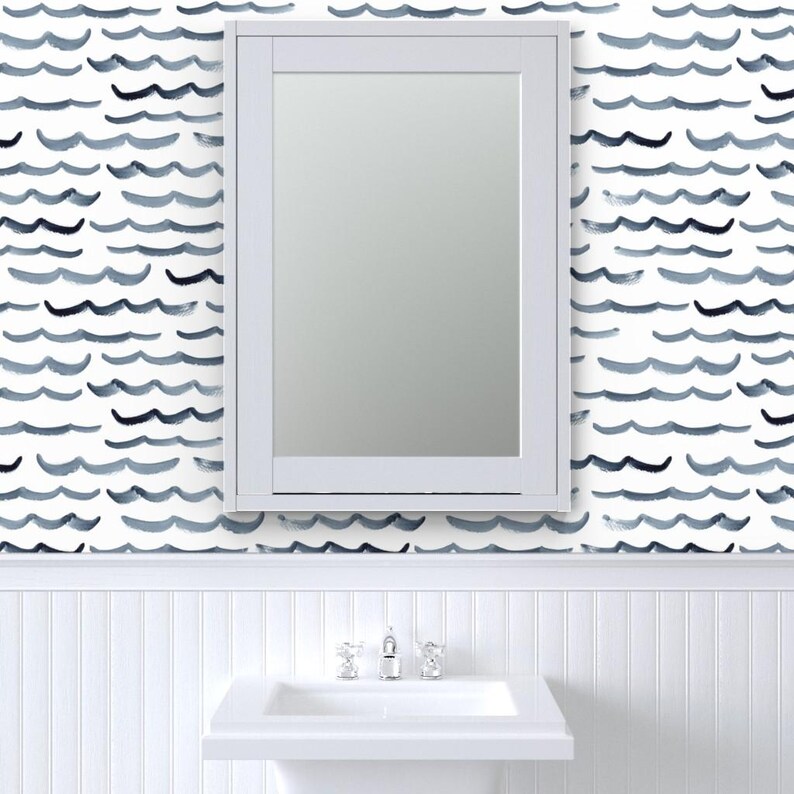 Papel pintado náutico - Olas del océano de Anniemontgomerydesign - Papel pintado autoadhesivo removible con diseño de agua azul y blanca de Spoonflower. imagen 8
