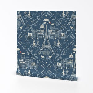 Paris Wallpaper - Parisdamask Von DasBrooklyn - Blau Weiß Frankreich Eiffelturm Reise Abnehmbare selbstklebende Tapetenrolle von Spoonflower