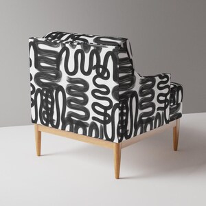 Tela de tapicería con garabatos de grafiti - Graffiti Squiggle de danika_herrick - Tela blanca y negra con gráficos llamativos cortada a medida con Spoonflower imagen 6
