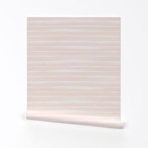 Carta da parati Blush Stripe - Strisce acquerello-pesca di Crystal Walen - Rotolo di carta da parati autoadesiva rimovibile stampata personalizzata di Spoonflower
