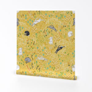 Carta da parati con coniglio - Bunny Field Yellow di Nouveau Boho - Rotolo di carta da parati autoadesiva rimovibile stampata personalizzata con coniglio di Spoonflower