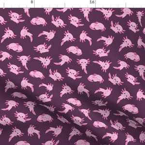 Peut inclure: Un motif sans couture représentant des axolotls roses sur un fond violet foncé. Les axolotls sont représentés dans différentes poses, certains faisant face à l'avant et d'autres de côté. Le motif est parfait pour le tissu, le papier peint ou d'autres projets créatifs.