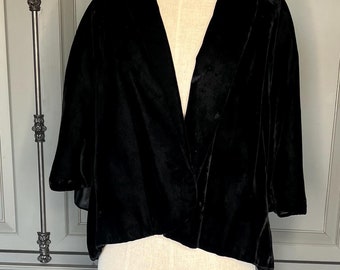 Vintage velvet cape/capelet Modern size 10