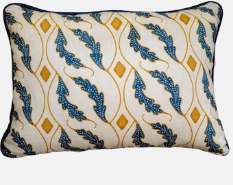 Susan Deliss pillow cover - piped/Ready to ship