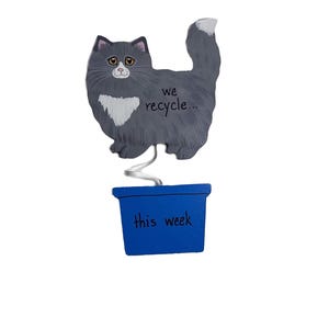 Recycle Sign Persian Cat Wooden Fridge Magnet: Eco-Friendly Recycling Flip Sign for Kitchen Organization