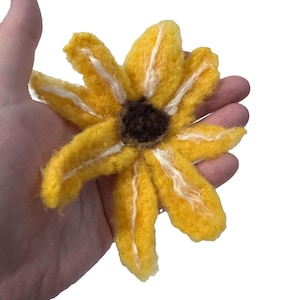 Pince à cheveux tournesol feutrée à l&#39;aiguille, broche, bouquet de mariage, accessoire floral en laine fabriqué à la main pour les mariages bohèmes et le style estival
