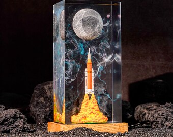 NASA Artemis II Rocket Launch Resin Art Lamp, Moon Space Explorer Decor, Astronaut Gift For Kids, Unique Desk Display, Science Fiction Lover