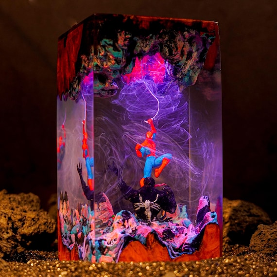 Spideman Hero Vs Venom Resin Lamp – Handmade LED Diorama Night