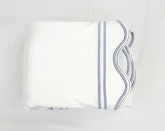 Handmade 400 Thread Count Cotton Sateen Sheet Set: Scalloped Hotel Stitch