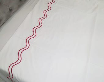 Handmade Scalloped Embroidery Sheet Set: 400 Thread Count Cotton Sateen