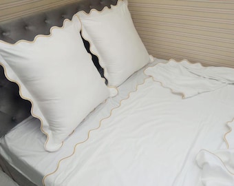 Handgefertigter Bettwäsche-Set aus Baumwollsatin: Scalloped Hotel Stitch Stickerei