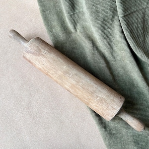 Large Vintage Wooden Rolling Pin Primitive Style