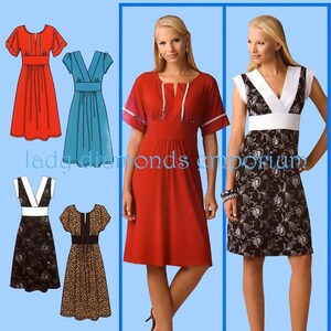 Abito pullover da donna a maniche corte o senza maniche, scollo a V o a barchetta, taglia 12 14 16 18 20, modello di cucito Simplicity 0643 3875, non tagliato