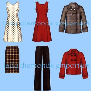 Puede incluir: Un surtido de patrones de ropa de mujer, que incluye un vestido de lunares, un vestido rojo, una falda a cuadros, pantalones negros y dos chaquetas. Las chaquetas son un abrigo cruzado a cuadros y una chaqueta roja cruzada.