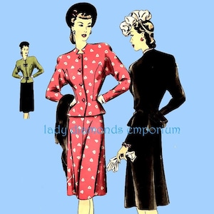 Könnte beinhalten: Zwei Vintage-Illustrationen von Frauen in Kleidern. Die Frau links trägt ein rosa Kleid mit weißen Punkten und einen schwarzen Hut. Die Frau rechts trägt ein schwarzes Kleid mit einem weißen Hut. Der Text "lady diamonds emporium" ist am unteren Rand des Bildes sichtbar.