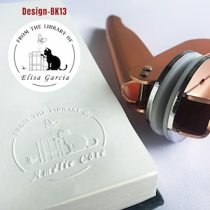 Grabador de libros personalizado con cualquier logotipo / Grabador de libros / Sello de biblioteca personalizado / Grabador de libros "De la biblioteca de" / Regalo personalizado para amantes de los libros