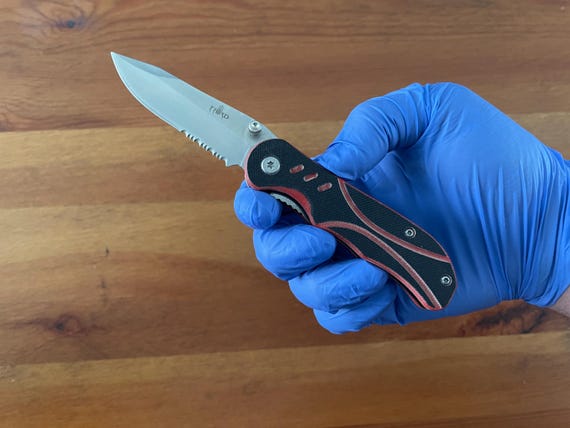 3" 420 Steel Pocket Knife Serrated Pocket Clip Bicolor Black/Red Handle & Sheath