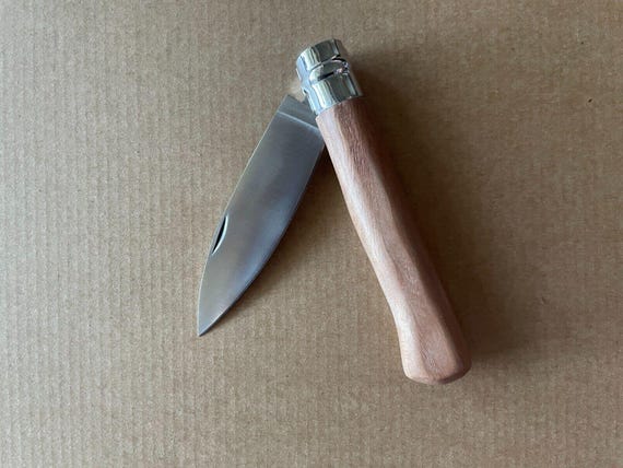 3.7" Navaja Extremadura Sword Point Pocket Knife Stainless Blade Wood Handle