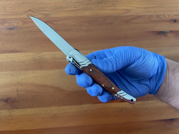 3.14 Stainless Steel Blade Spanish Navaja Pocket Knife Red With Ratchet Sound