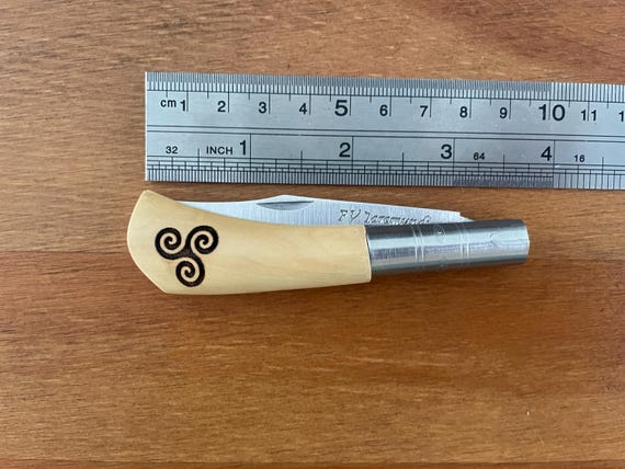 2.75” FV Taramundi Navaja Pocket Knife Asturias Spain Pyrographed Triskelion