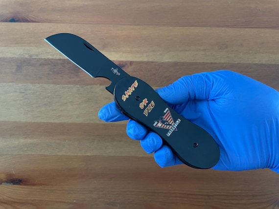 3.14 in. Navaja Skate Board Pocket Knife Bottle Opener Liner Lock Cool Desing
