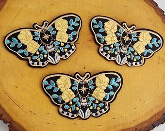 ミスティック バタフライ 4.5"x2.5" 刺繍パッチ 高品質 アイロン接着 マジック モス 植物 花柄 スピリチュアル ハンドメイド 魔女ギフト