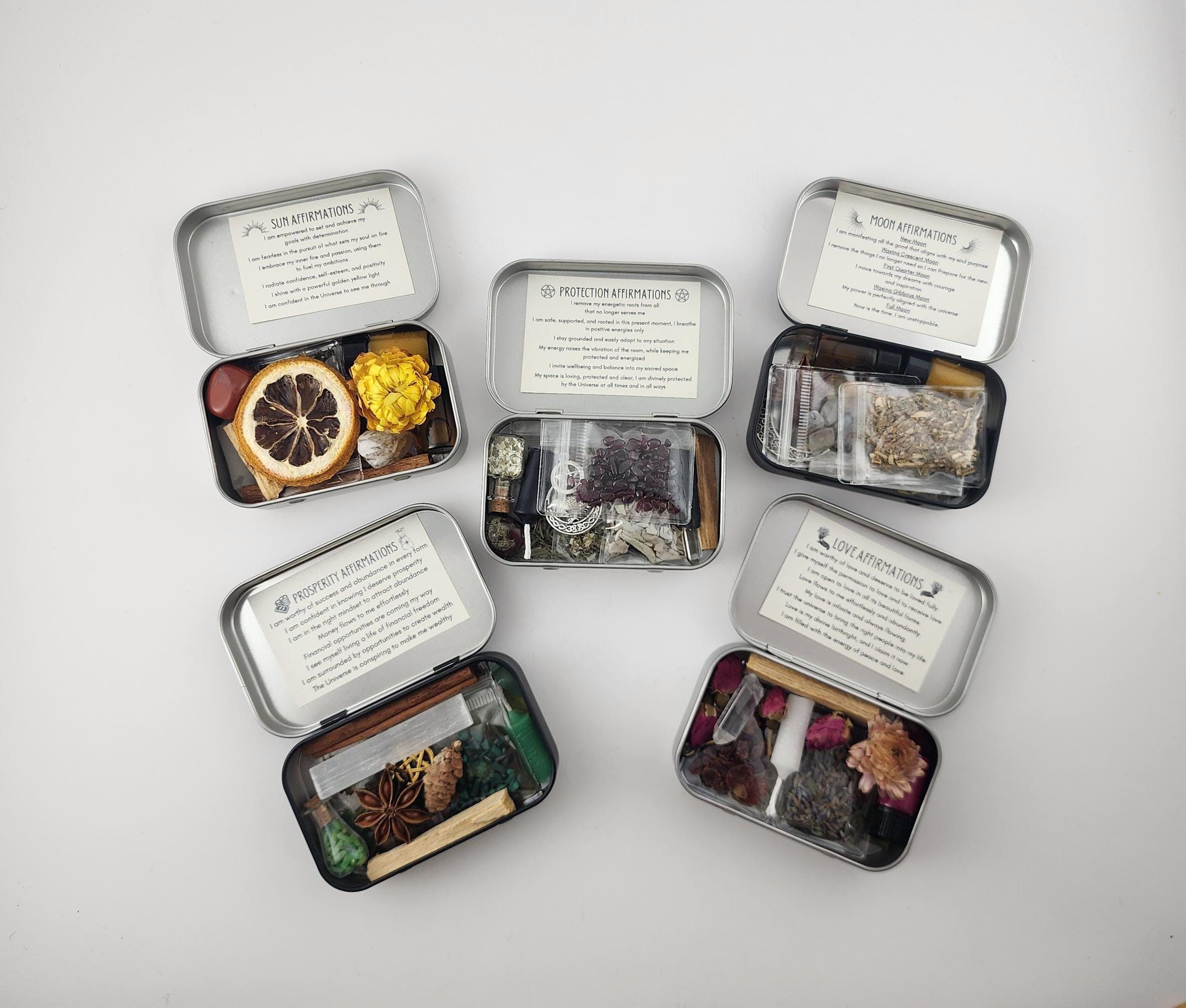 Travel Altar Portable Mini Witchcraft Tin Witches Travel Altar Mini Witch Box The Moon The Sun The Star Protection Love Prosperity Gift Box