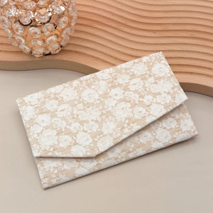 Japanischer Magnetbeutel Rose Beige-Töne Handgefertigter Beutel Elegante Brieftasche & Kartenetui Stoffbeutel, Made In Japan