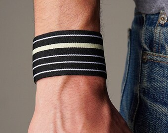 Retro Elastic Wristband: 90s Style Rave Bracelet, Handmade