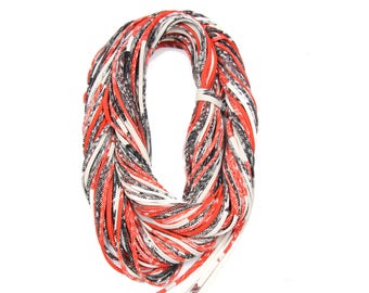 Rot Schwarzer Grobstrick Schal / Statement Halskette / Geschenk für Frauen Männer / Winter Infinity Schal / Herbst Accessoires / Boho Schals / Necklush