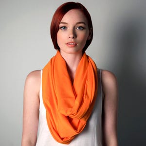 Bufanda infinita de jersey de algodón naranja: chal grueso unisex para el invierno