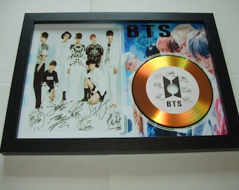 bts gesigneerde fotomontage