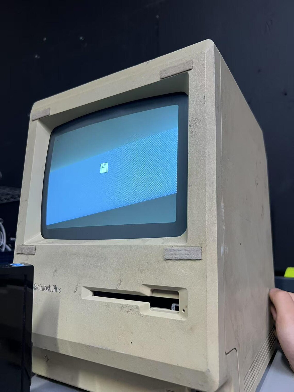 Computer Screen 1986 Vintage Apple Macintosh Plus 1MB RAM – 1986 Classic Retro Computer ...