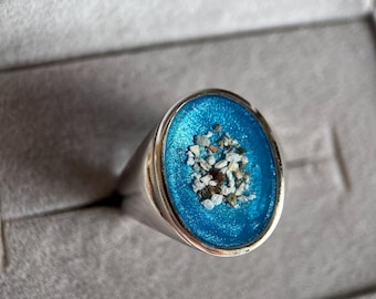 Men’s Memorial Ring with Ashes – Resin Cremation Jewellery