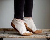 Women Slippers, Wool Slippers, women size 9.5, Snowy Outside