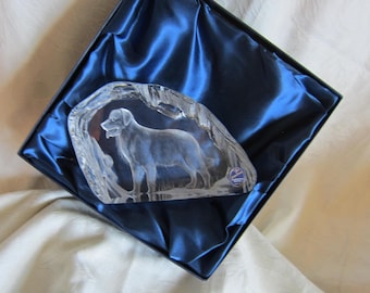 Vintage Dartington Golden Retriever Crystal Sculpted Paperweight Beautiful Piece Boxed