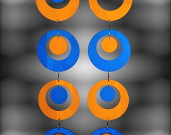 Móvil acrílico retro: Separador de ambientes de estilo moderno de mediados de siglo (azul transparente naranja transparente)