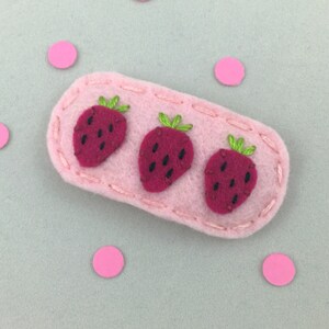 Filz-Haarspange, NO SLIP CLIP, Wollfilz-Haarspange, Filzobst, Schulanfang, Filz-Haarnadel, Schleifen für Mädchen, Erdbeeren, Taffy