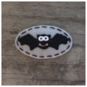 Spooky Bat- No Slip- Light Grey- Wool Felt Hair Clip- Halloween- Spooky