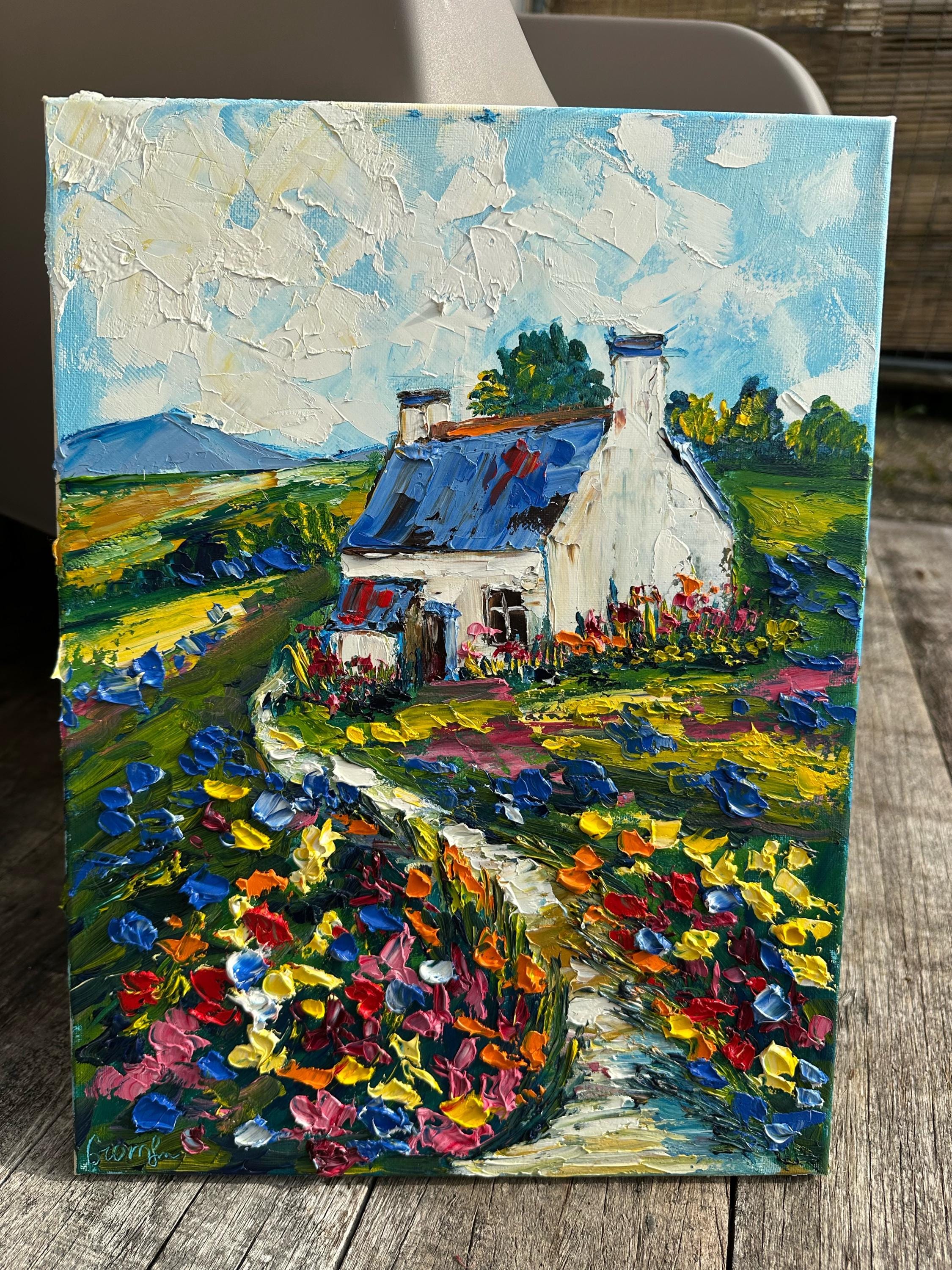 オリジナル油絵：花のある青い屋根の家、都市景観アート（30 x 40 cm