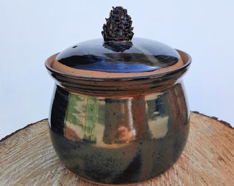 Pinecone Jar in Brown/Red Glaze