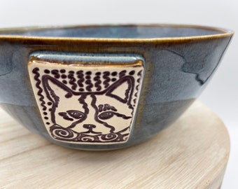Green Bowl with Cat