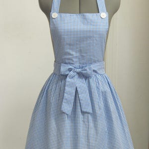 Dorothy Schürze: Blau kariertes Zauberer-von-Oz-Kostüm