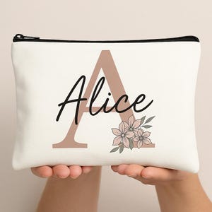 Personalized travel pouch / toiletry bag / Personalized makeup bag with first name / Cosmetic bag