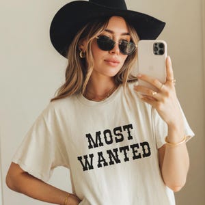 最も欲しいカウガールシャツ - シングル向けの面白いウエスタンTシャツ、カントリーコンサートシャツ